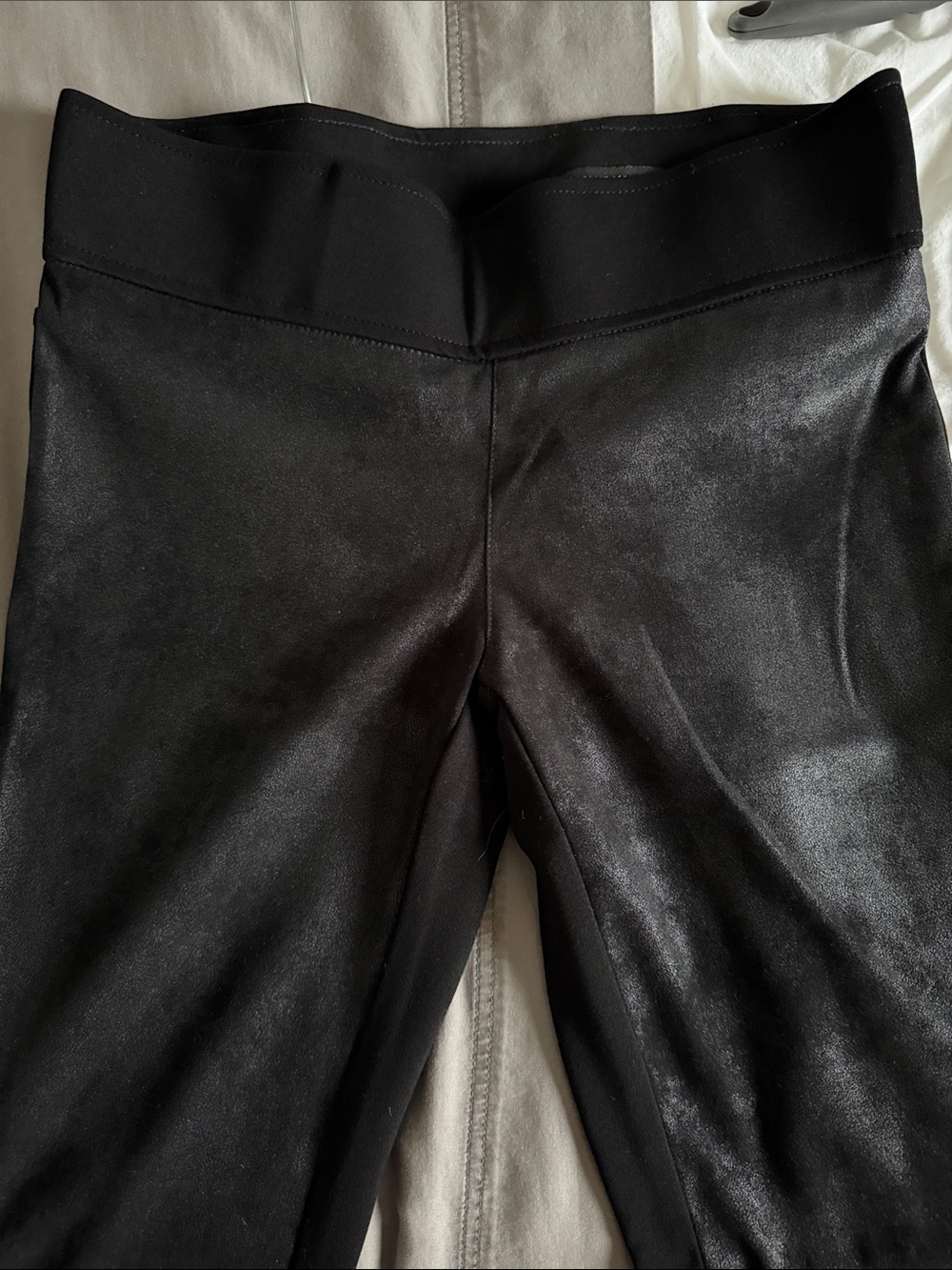CLUB MONACO Women’s Black Faux-Suede pants/ leggings